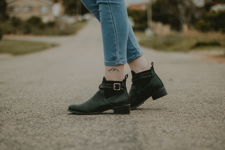 10 Tips On How To Wear Ankle Boots With Jeans