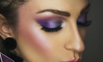 Makeup From The 80s – Back In Style Again?