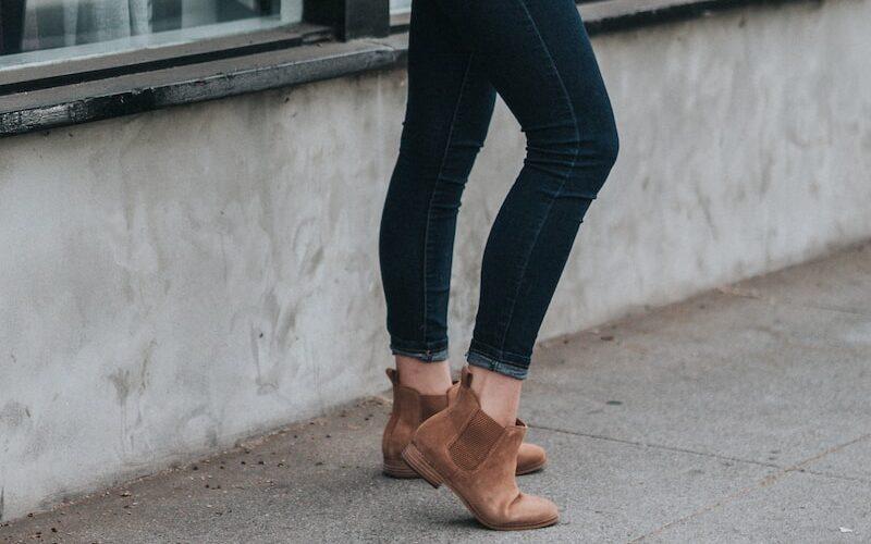 How To Wear Flat Ankle Boots With Jeans