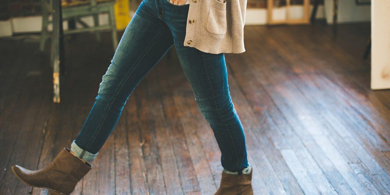 How To Tell If A Pair Of Jeans Will Fit; 4 Simple Tips.