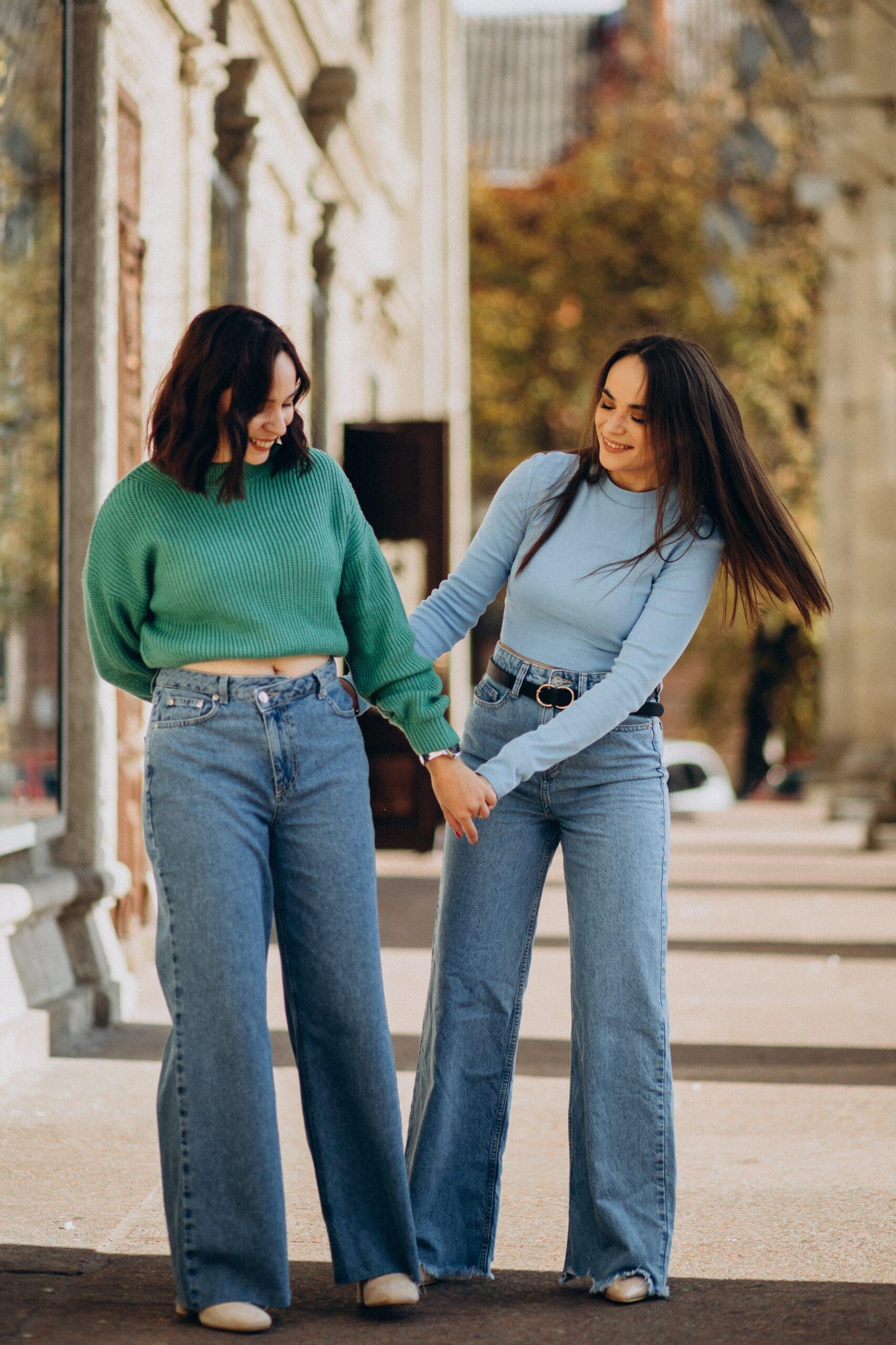 Why Are High Waisted Jeans Popular? 5 Key Reasons