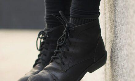 How to Wear Black Leggings with Ankle Boots